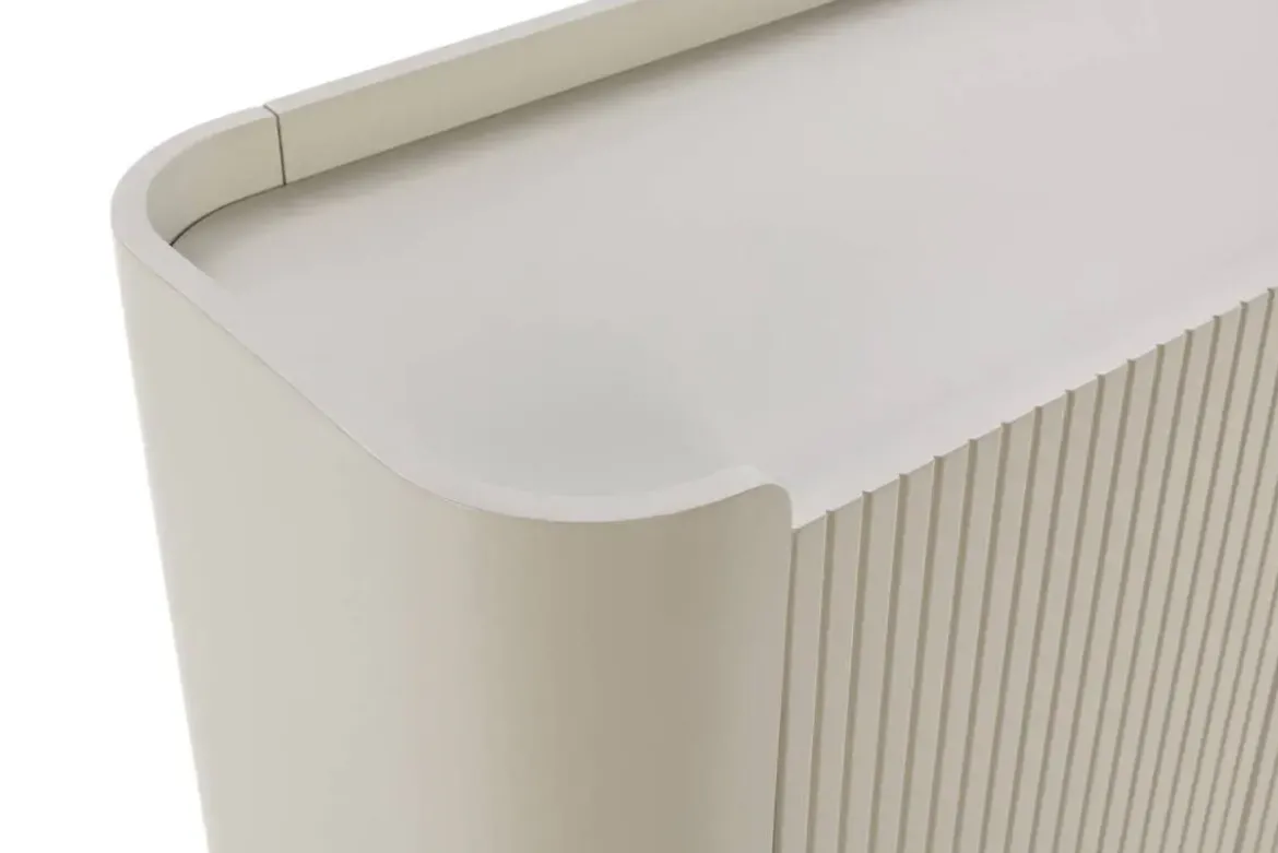 Aparador de 4 Puertas Lacado con Patas de Acero WILLA