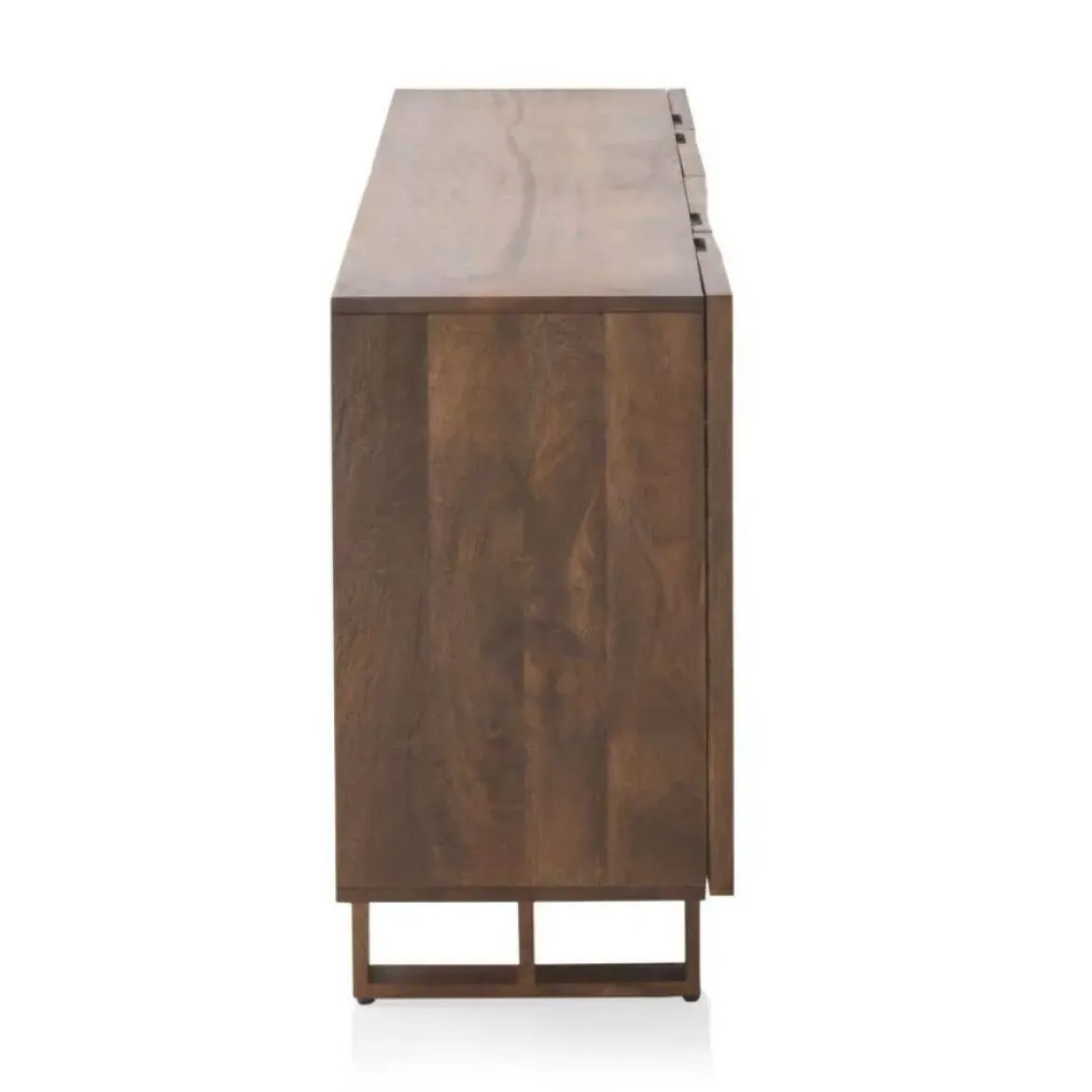 Aparador en acabado natural en madera de mango con puertas de ondas y patas de madera GABAR 11036