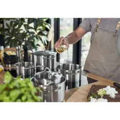Batería de Cocina de 5 Piezas ZWILLING ESSENCE