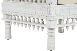 Butaca de Madera de Mango Tallada Decapé Beige MB-216488