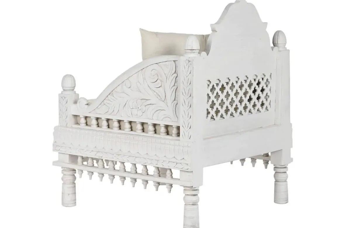 Butaca de Madera de Mango Tallada Decapé Beige MB-216488