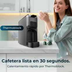 Cafetera Espresso Compacta Black con 20 Bares FREESTYLE 1851