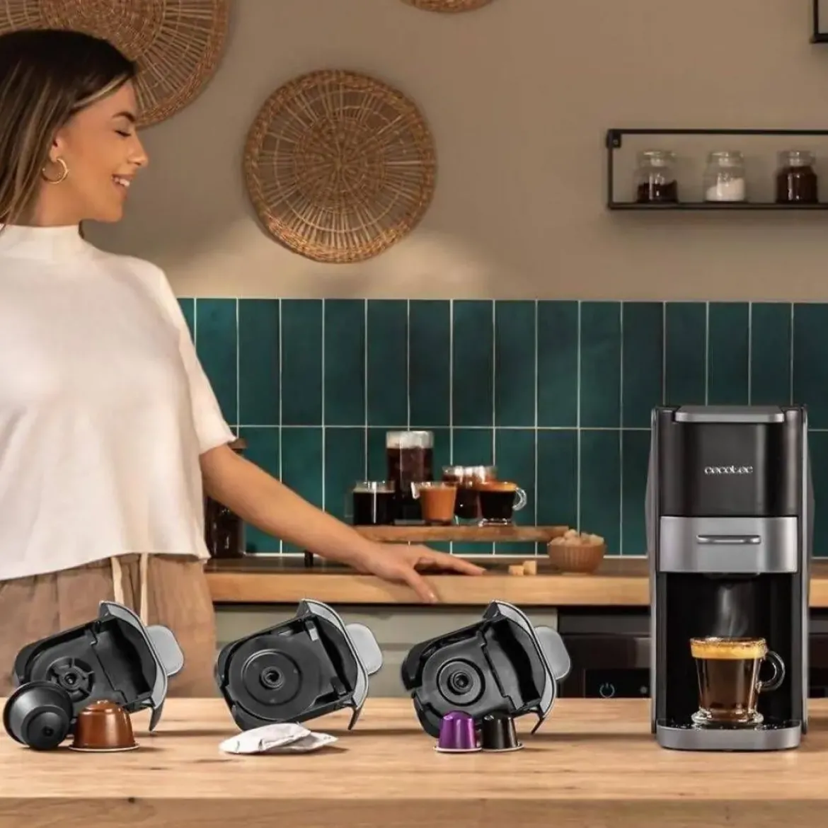 Cafetera Expresso de Cápsulas y Café MolidoFreestyle Compact Dark 1853 CECOTEC