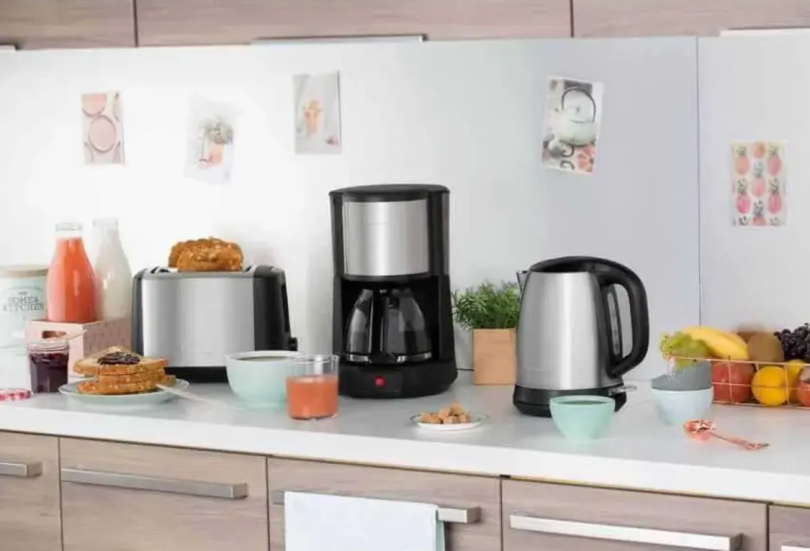 Cafetera MOULINEX Goteo Negra Inoxiable 15 TazasFG370811