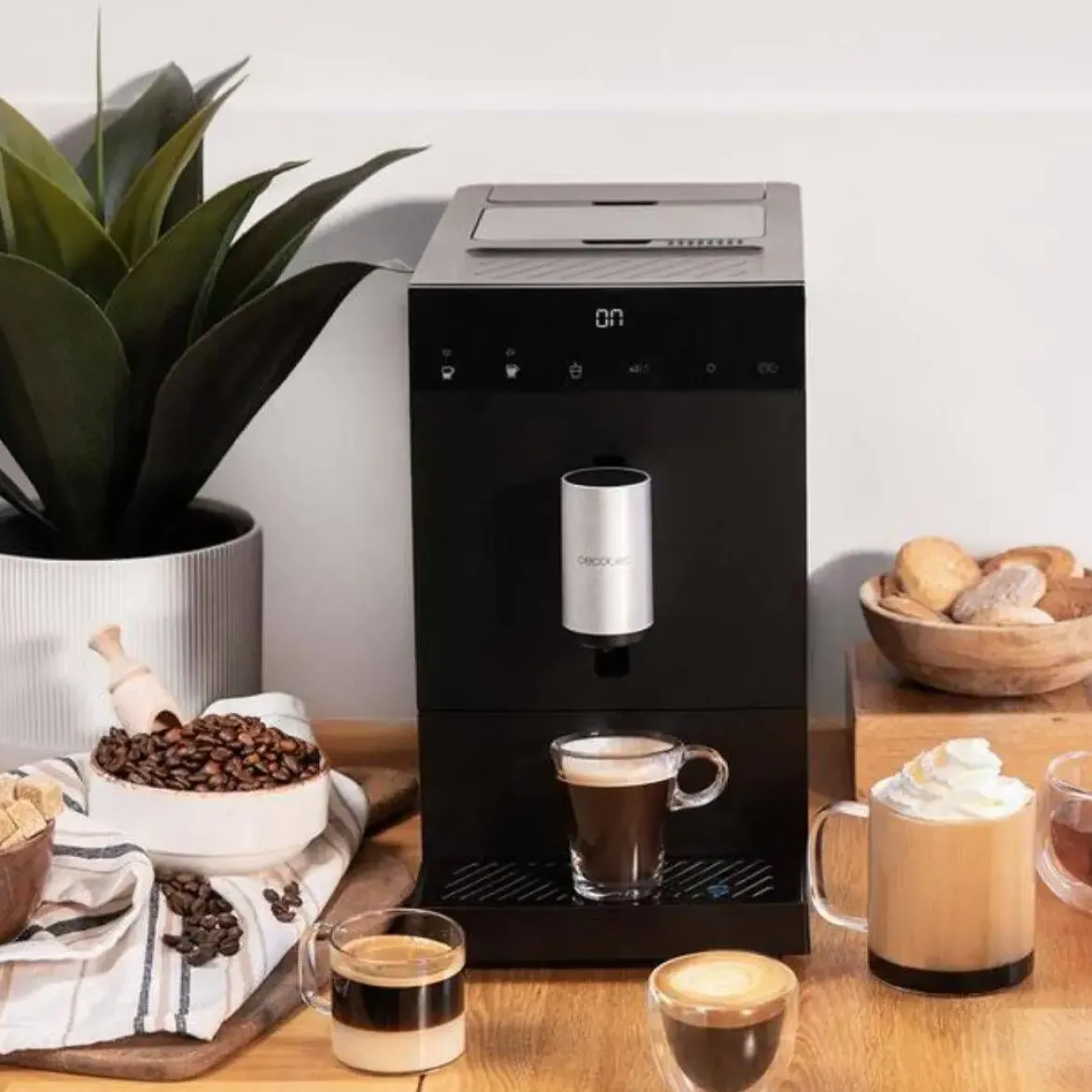 Cafetera Superautomática CECOTEC Creammaet Compact 01636