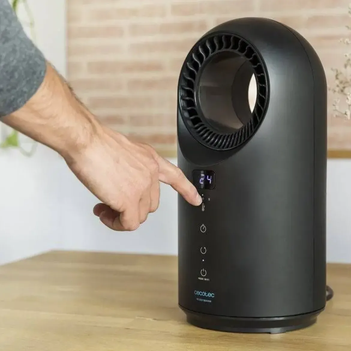 Calefactor CECOTEC con mando ReadyWarm 8400 Bladeless Connected