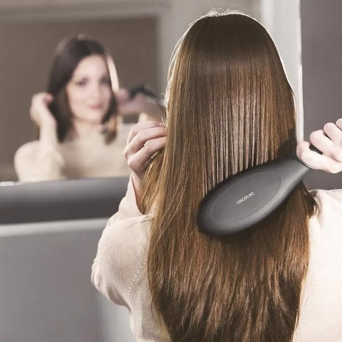 Cepillo Alisador con Cerámica y Queratina BAMBA INSTANTCARE 900 PERFECT BRUSH
