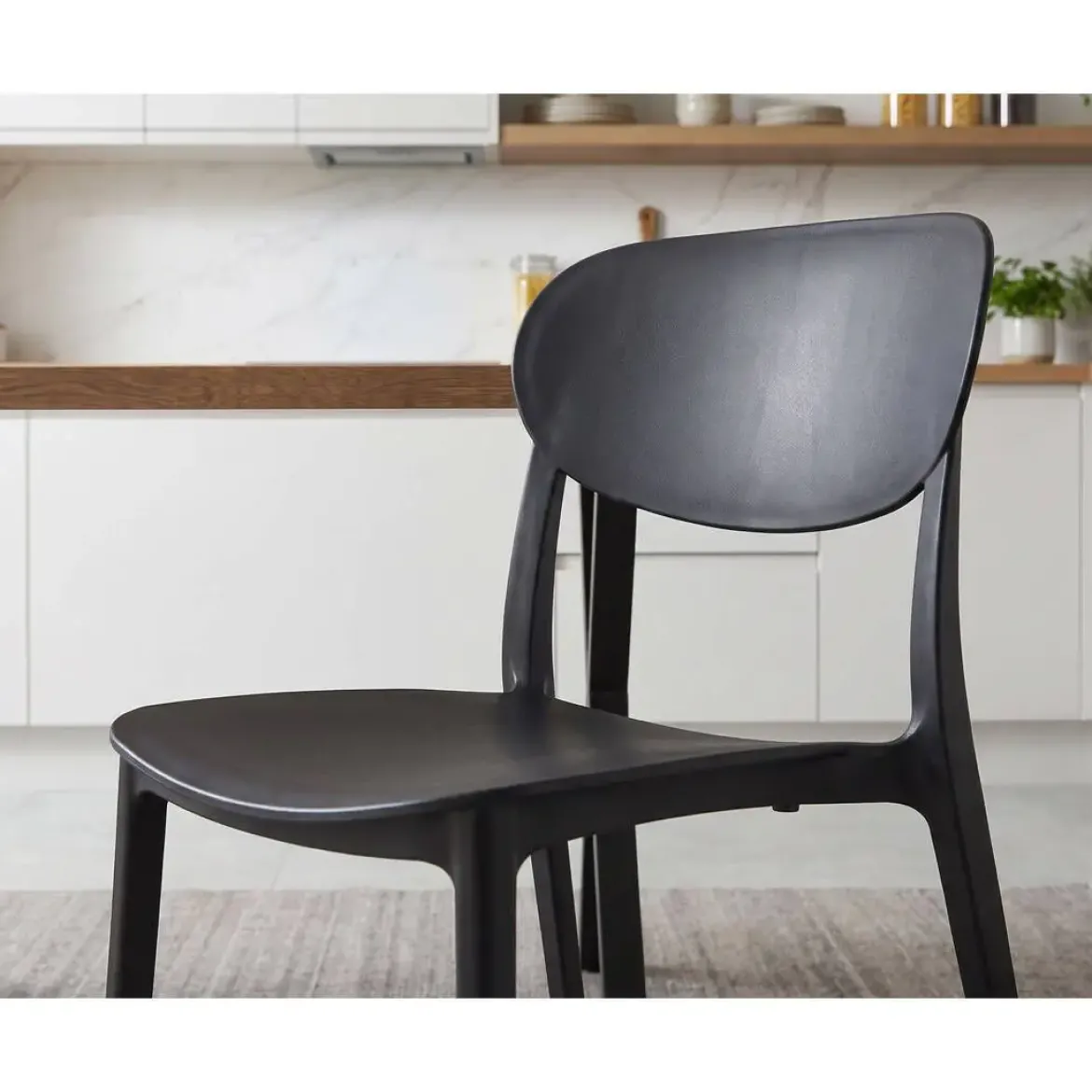 Conjunto de Cocina con Mesa de Melamina y 2 Sillas VIDEL