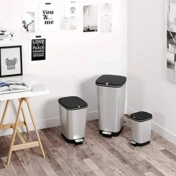 Cubo Chic con Pedal en Color Metalizado de 30 Litros CURVER