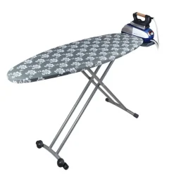 Mesa de Planchar con Ruedas y Toma Integrada ORBEGOZO TP6500