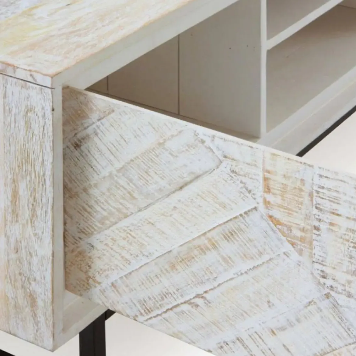 Mueble de TV de madera de mango con 2 puertas de color blanco patinado GABAR 10826