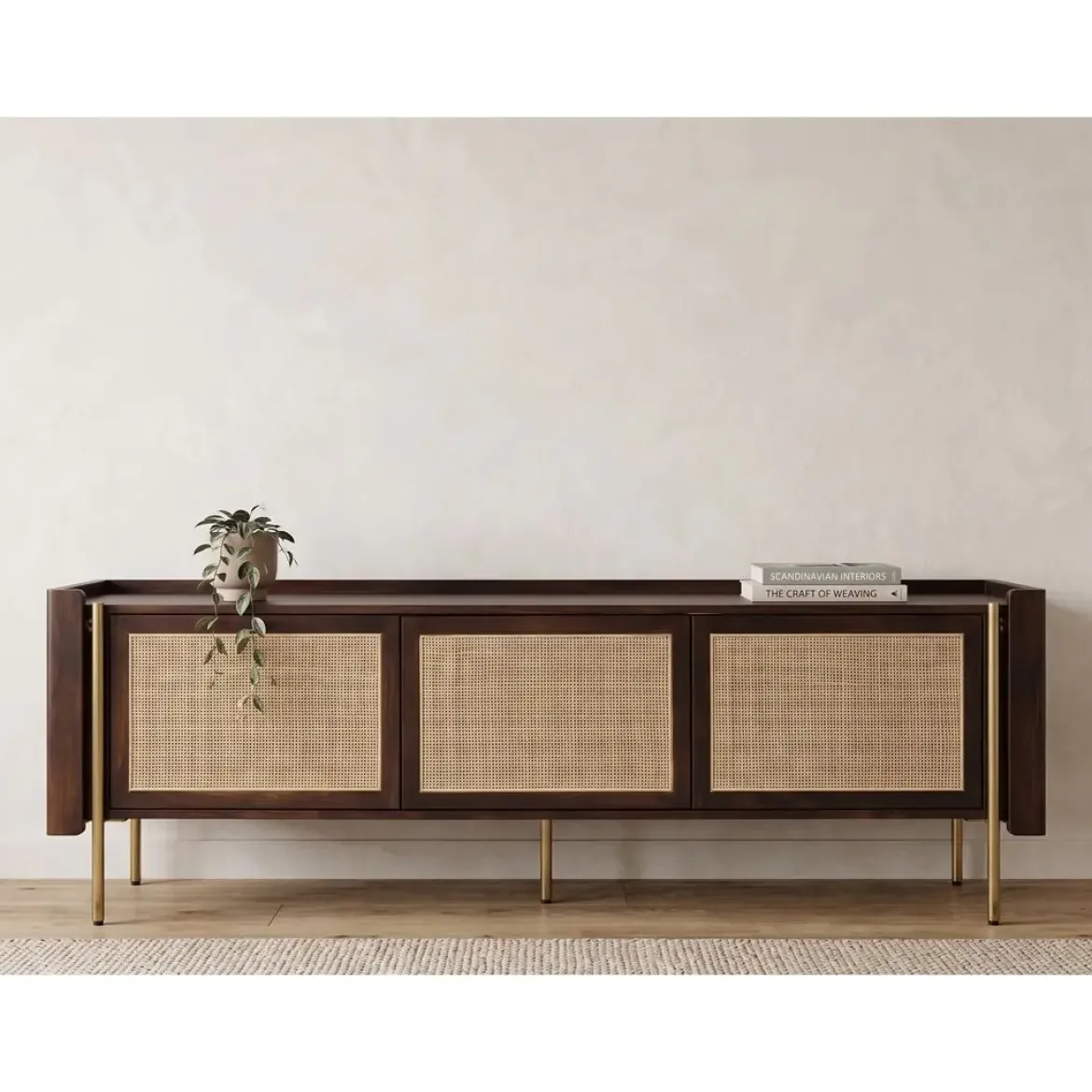 Mueble TV de Madera de Mango con Puertas de Fibra MB-222840