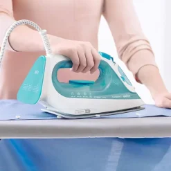 Plancha a Vapor 2350W con Suela Cerámica BRAUN SI3041GR