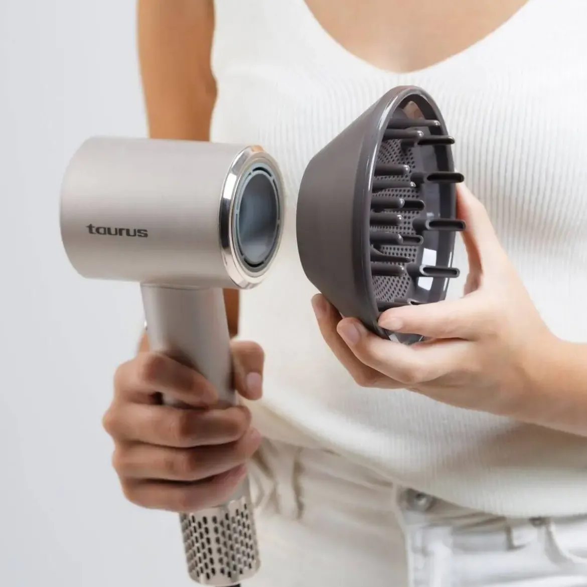 Secador de Pelo Digital Ionic 1600W TAURUS FORCE PROTECT 900119000