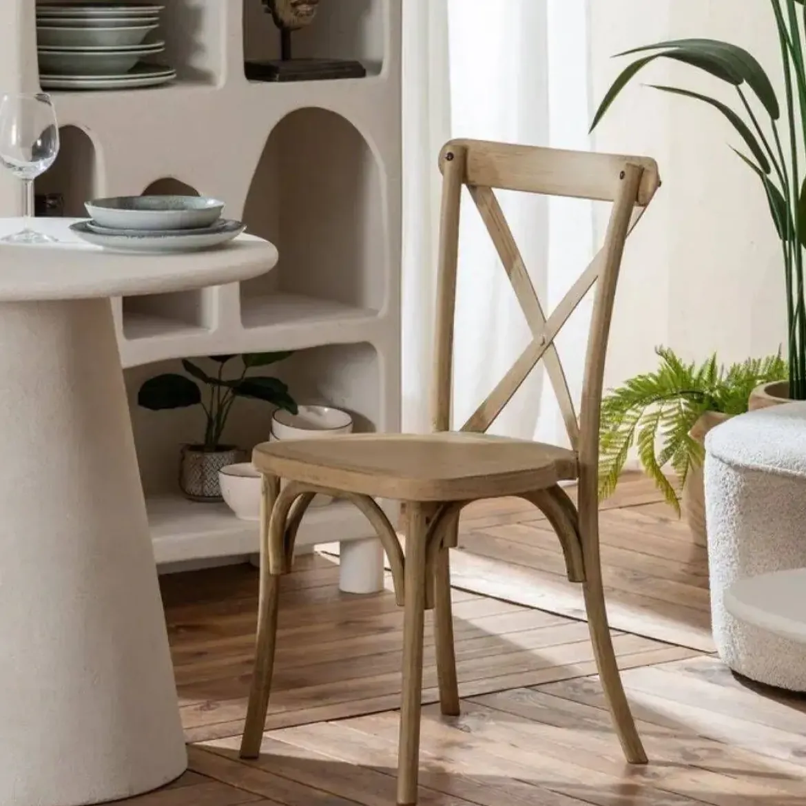 Silla de Comedor con Respaldo Cruzado de Polipropileno
