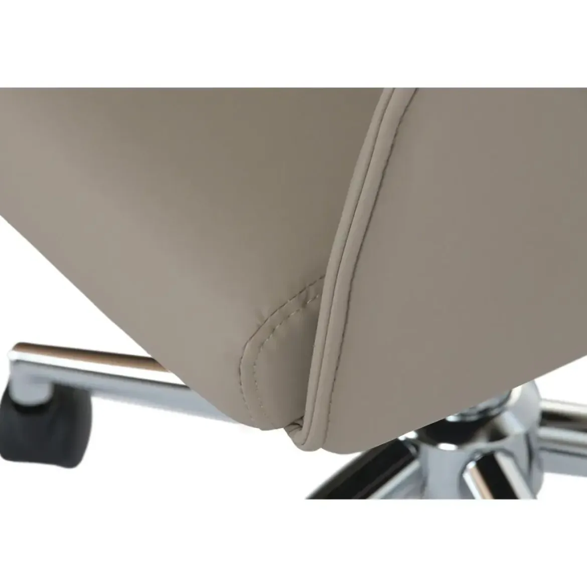 Silla de Oficina Beige con Asiento y Respaldo en PU y Ruedas Metálicas MB-222428