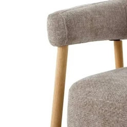Sillón de Madera de Roble Natural Tapizado en Chenilla Topo GABAR 11686