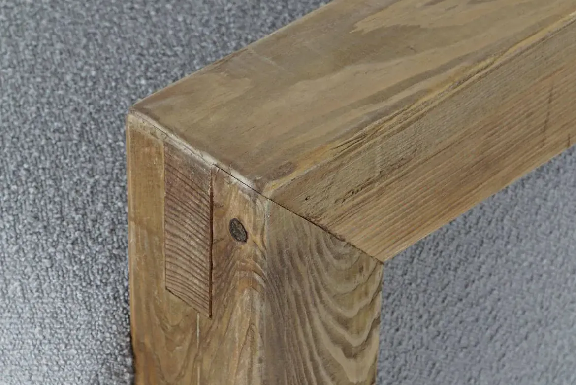 Sofá en Madera Reciclada Tapizado en Poliéster MB-207606