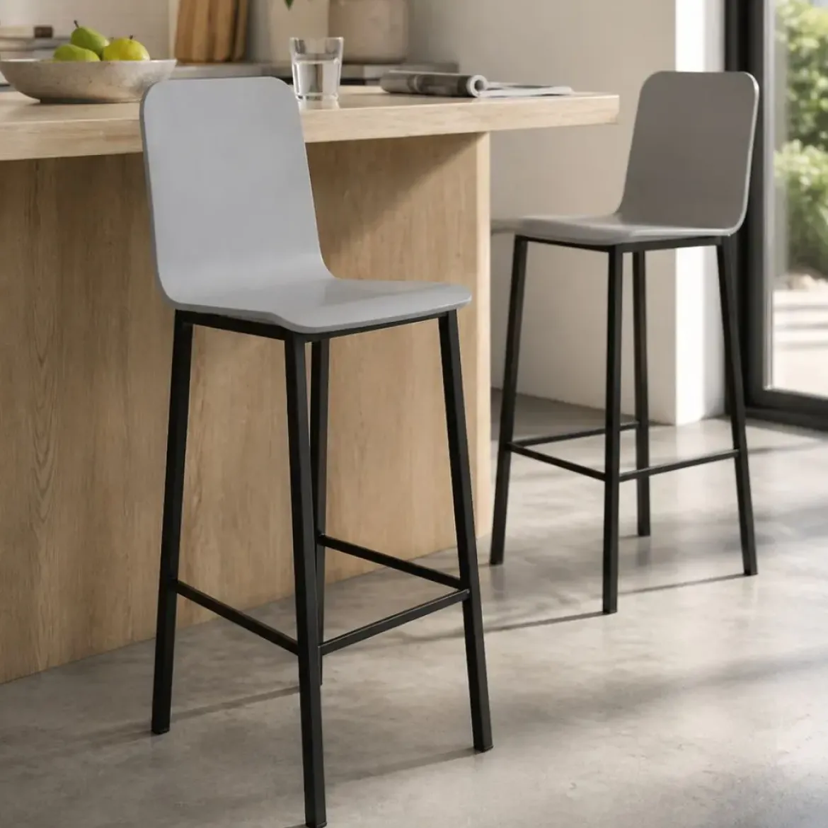 Taburete de Cocina de Metal en Negro con Asiento de Madera TEBA