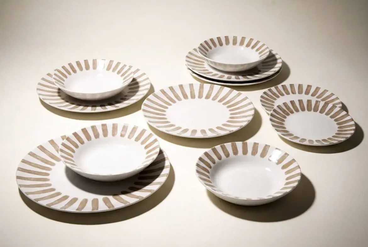 Vajilla de Porcelana 18 Piezas con Rayas Moka PC-233628